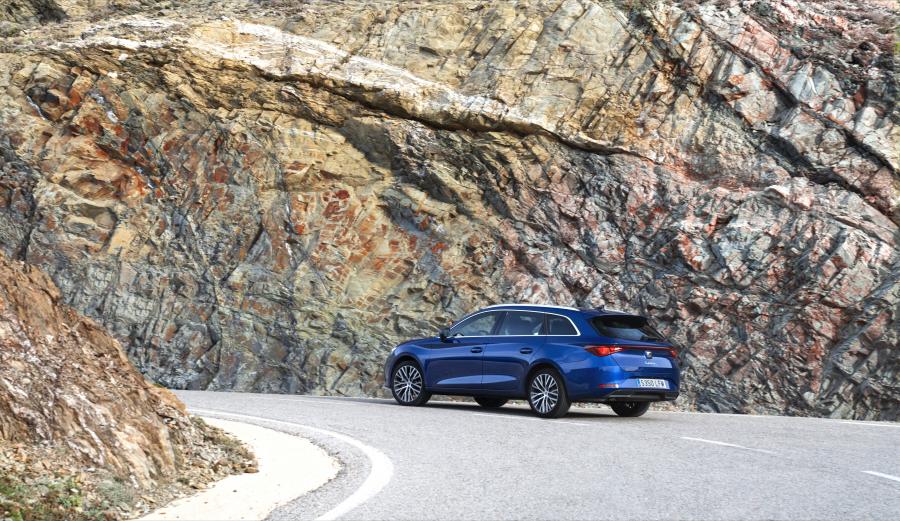  Seat Leon Sportstourer Xcellence 2020 года  (WW) (фото 20 из 34)